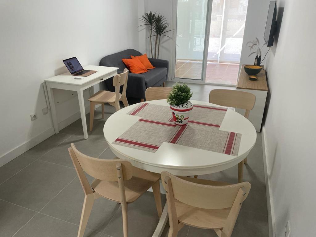 Ferienwohnung Encantador Piso Con Terraza Y Piscina Benalmádena Exterior foto