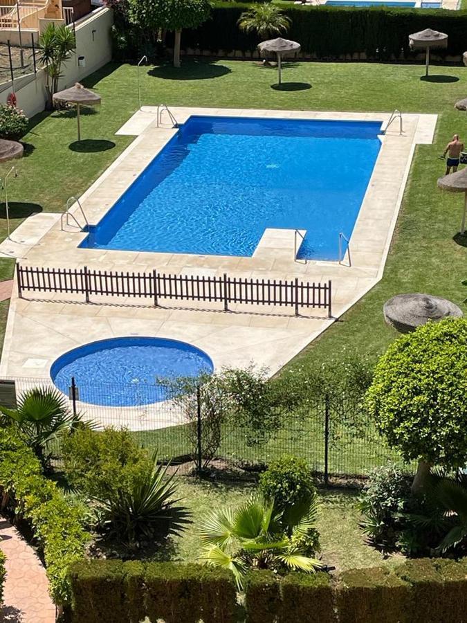 Ferienwohnung Encantador Piso Con Terraza Y Piscina Benalmádena Exterior foto
