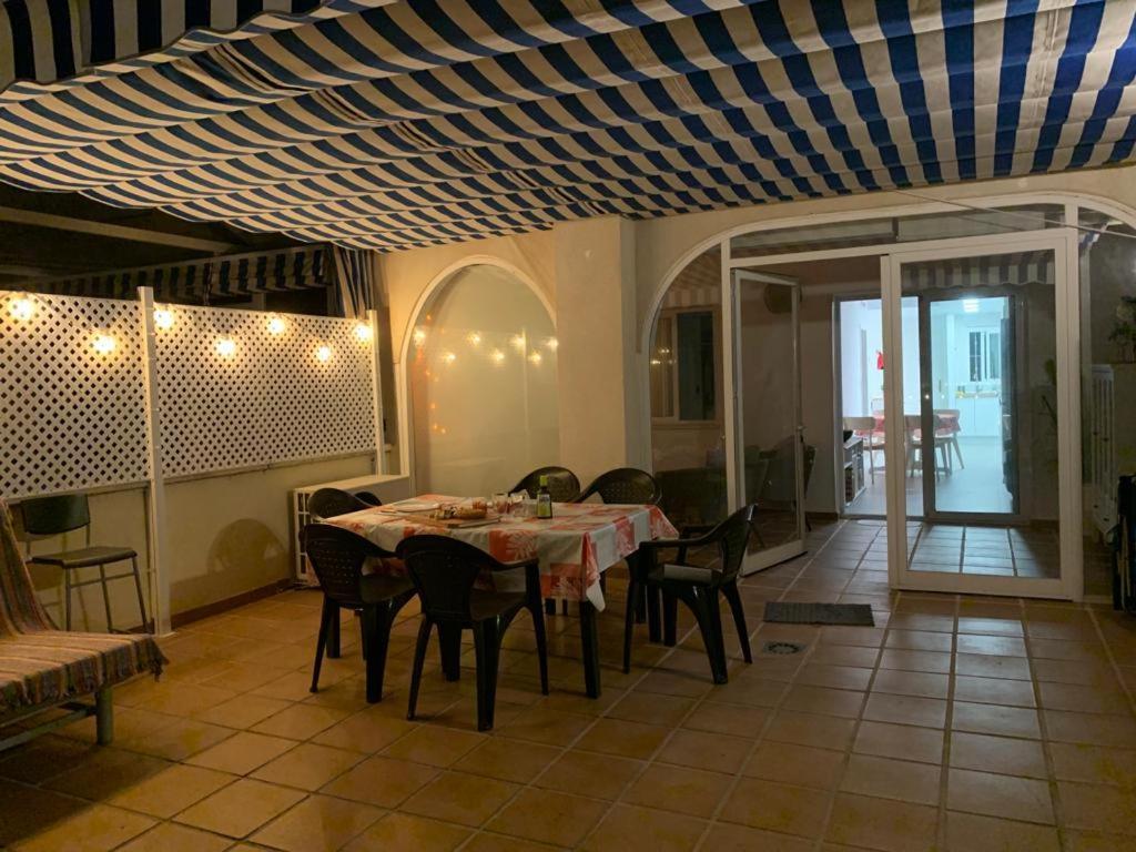 Ferienwohnung Encantador Piso Con Terraza Y Piscina Benalmádena Exterior foto